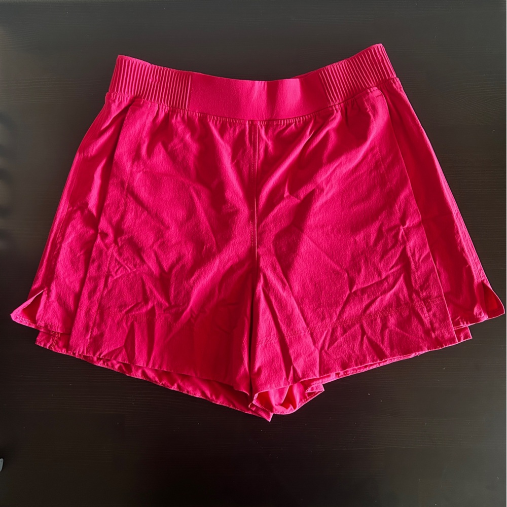 Lululemon Stretch Woven Relaxed-Fit High-Rise Short 4" —cherry mist (size Large)